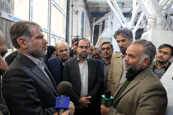 بازدید وزیر جهاد کشاورزی از شرکت "آرد زرین"  و پروژه  "پژوهشکده انار" در شهرستان فردوس