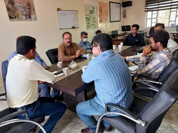 بازدید محققین مرکز تحقیقات کشاورزی ومنابع طبیعی از واحدهای تحقیقاتی پسته شهرستان بوئین زهرا