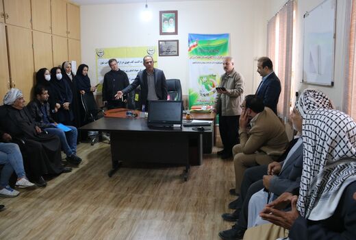 ترویج الگوی کشت در مزارع خوزستان با کاروان ترویجی