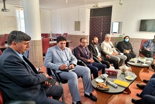 حضور سرپرست فرمانداری  در مدیریت جهاد کشاورزی خنج