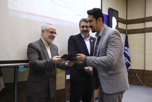 تجلیل از فعالان دامپزشکی برنامه تلویزیونی پیشروان سلامت