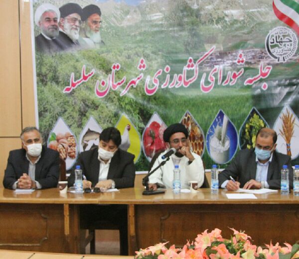 کشاورزی و صنعت توریسم دو محور اصلی توسعه لرستان