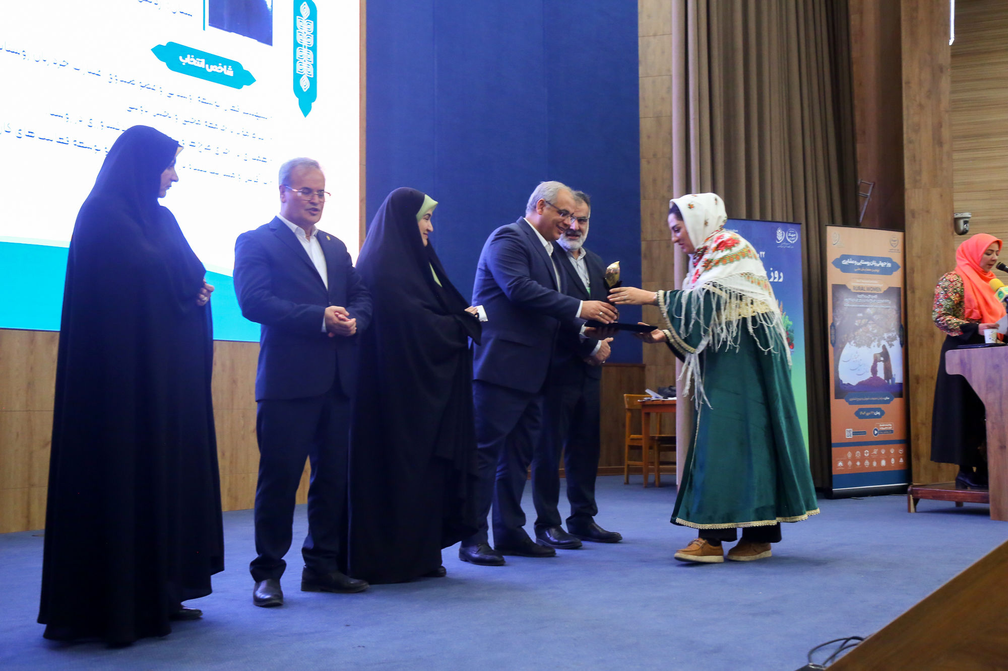  مراسم گرامیداشت روز جهانی زنان روستایی و عشایری و روز جهانی غذا 