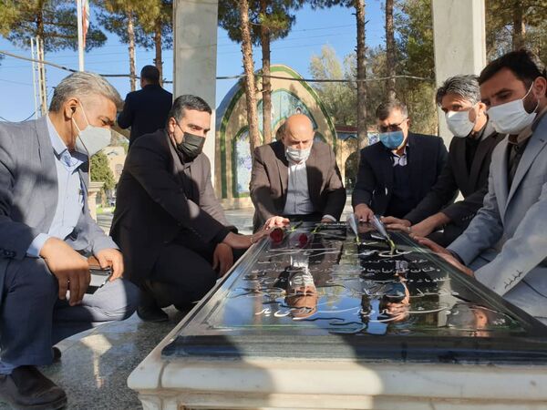 آغاز برنامه معاون وزیر با تجدید میثاق شهدا