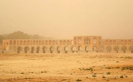 انتشار گردوغبار سمی گاوخونی تا شعاع 400 کیلومتری