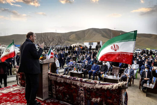  اولویت با پروژه‌هایی است که اشتغال‌زایی را بدون تخریب منابع طبیعی ایجاد کند