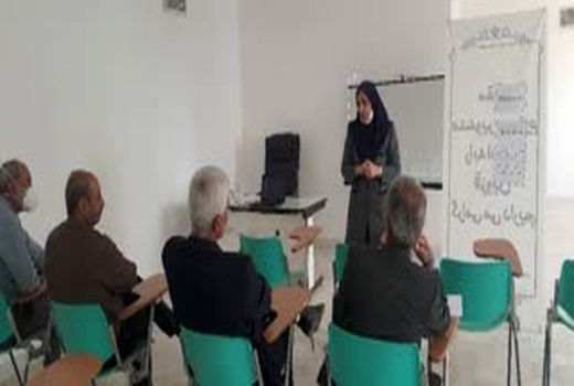 بهره برداران شهرستان البرز با پرورش ماهی در استخرهای ذخیره آب کشاورزی آشنا شدند