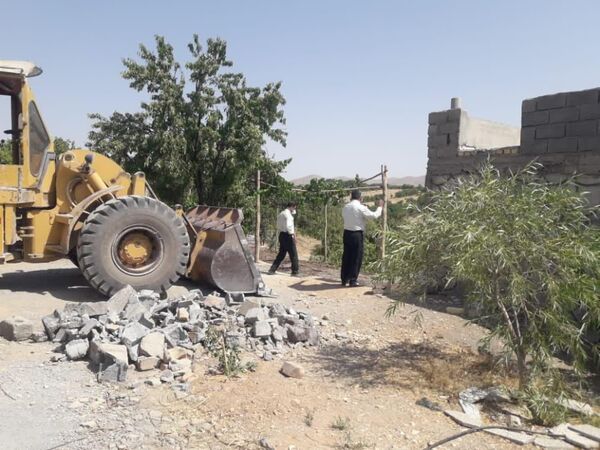 قلع و قمع شش مورد ساخت و ساز غیر مجاز در شهرستان سامان