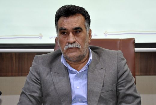 کنترل و پایش روزانه ملخ‌های مهاجم بومی در خراسان جنوبی