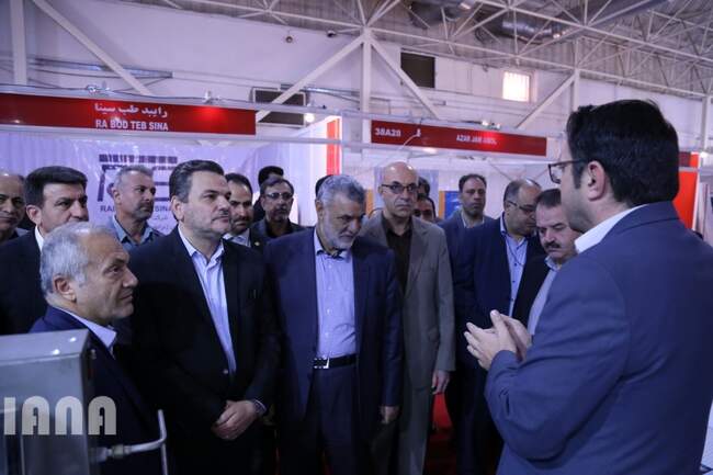بازدید وزیر جهاد کشاورزی از چهارمین نمایشگاه بین المللی شیلات، آبزیان و غذاهای دریایی