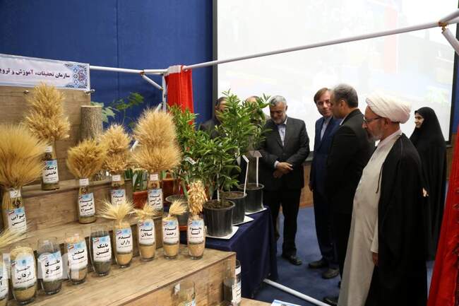 چهارمین جشنواره معرفی ارقام گیاهی