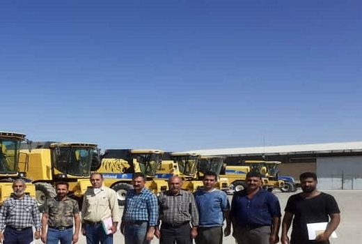 پلاک گذاری کمباین ها در مرودشت آغاز شد