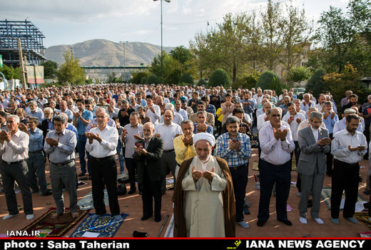 نماز عامل اساسی برای کاهش فحشا و منکر در جامعه است