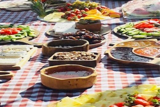  جشنواره غذا‌های دریایی در ساحل دریاچه اوان منطقه الموت قزوین برگزار شد
