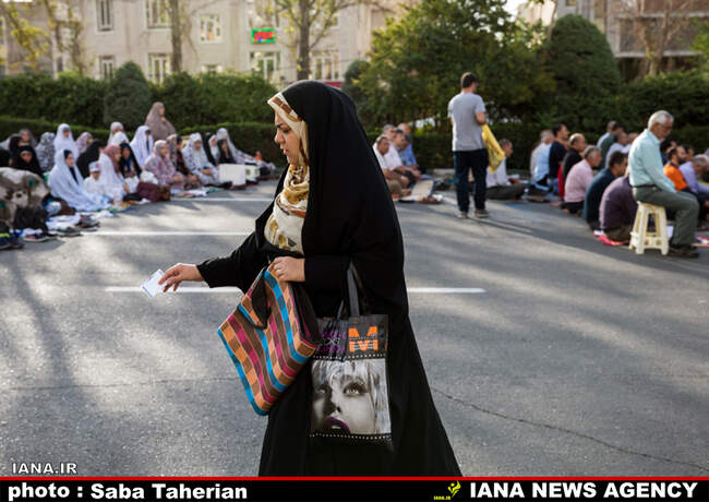 اقامه نماز عید فطر در دهکده المپیک