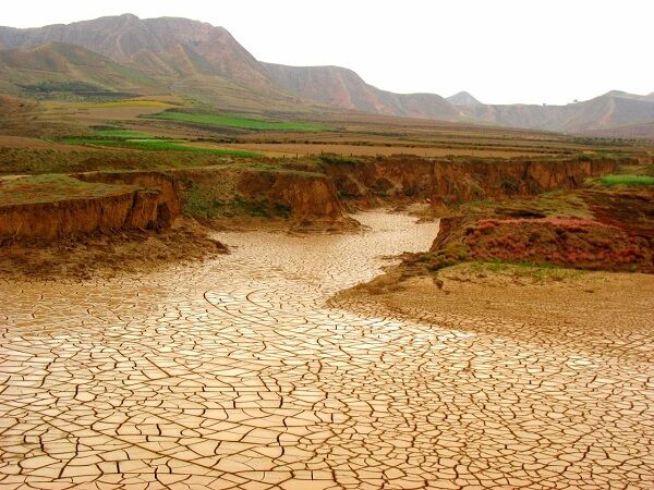 مدل ها خطر خشکسالی و آتش‌سوزی‌های آتی در امریکا را با موفقیت پیش بینی می کنند/ اگر اقیانوس اطلس گرم و اقیانوس آرام سرد باشد خطر خشکسالی و آتش‌سوزی در غرب امریکا افزایش می‌یابد