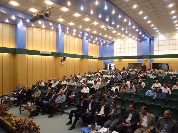 برگزاری همایش معرفی تسهیلات ارزان قیمت بخش کشاورزی در یزد