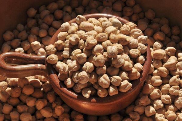 واردات بی‌رویه قیمت نخود در بازار را کاهش داد