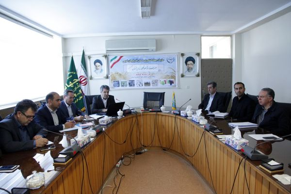 6 درصد بهره برداران بخش کشاورزی آذربایجان غربی در واحد های گلخانه ای اشتغال دارند