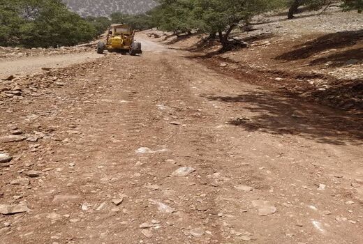 مرمت و اصلاح مسیرهای عشایری در ایذه