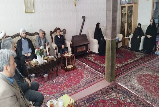 دیدار با خانواده معظم شهید میر محسن درگاهی به مناسبت هفته بسیج