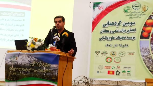 نجات آب و خاک کشور در گرو تغییر الگوی کشاورزی است