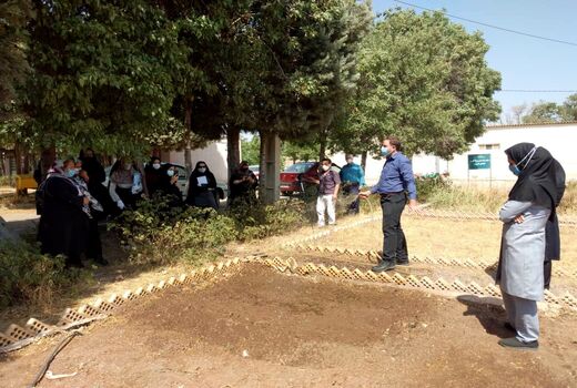 زنان روستایی قزوین نحوه صحیح آماده‌سازی زمین و کشت سبزیجات سالم را فراگرفتند