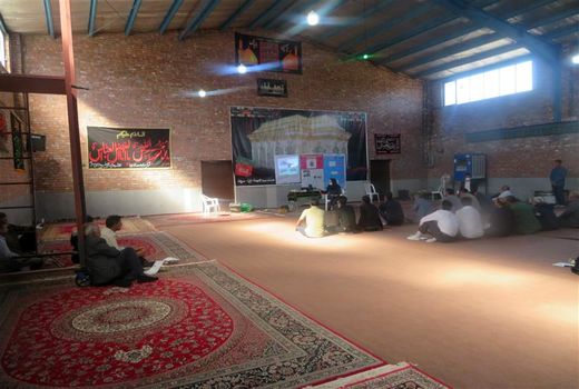 برگزاری دوره آموزشی ترویجی شناسایی و مبارزه با آفت سوسک سرخرطومی حنایی خرما در شهرستان بم