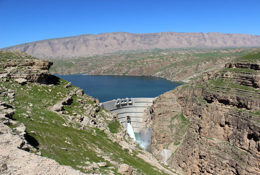 21 طرح پرورش ماهی در قفس پشت سد سیمره اجرا شد