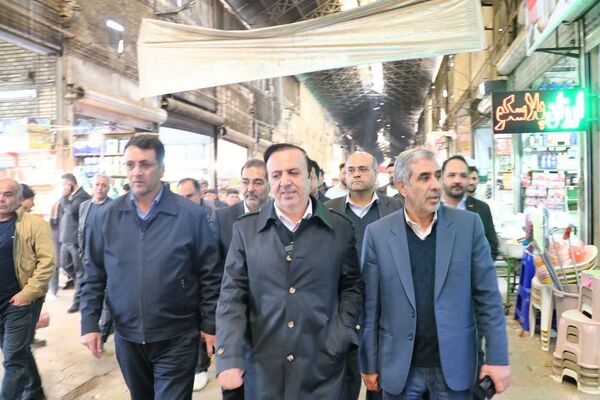 استاندار قزوین در بازار سنتی: بررسی وضعیت عرضه کالاها و قیمت‌ها