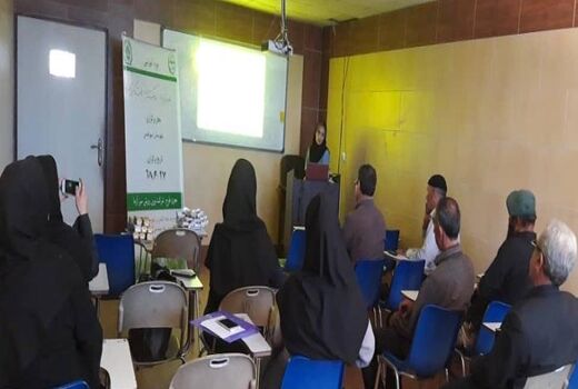 باغداران پردیس با روشهای مبارزه با کرم خراط درختان گردو آشنا شدند