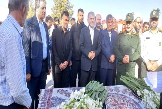 تجدید میثاق وزیر جهاد کشاورزی با شهدای شهرستان خمینی شهر