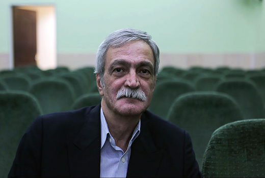 آغاز همایش آسیب‌شناسی ایران با تمجید از قانعی‌راد