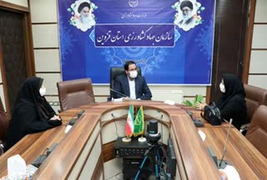 دیدار نماینده تسهیلگران زن روستایی با رییس سازمان جهاد کشاورزی استان قزوین