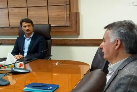 به مردم و درخواست های مراجعین به دید نعمت نگاه کرده و مشکلات آنها را در اسرع وقت حل کنید