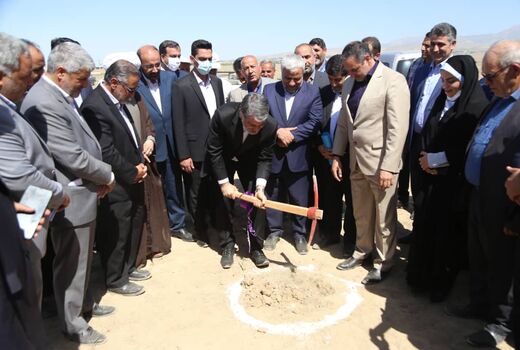 کلنگ زنی میدان تره بار شهرستان شبستر (شند آباد) توسط وزیر جهاد کشاورزی