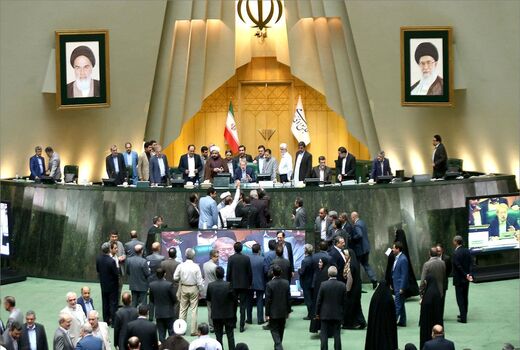 حواشی استیضاح ربیعی در روز خبرنگار