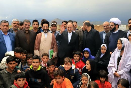 باغ‌سایبانی به مهربانی بچه‌های روستا / کدام طرح‌ها در کرمانشاه افتتاح شد؟
