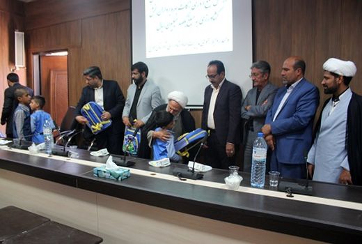 توزیع هدایای کمک آموزشی توسط جهاد کشاورزی شهرستان فهرج