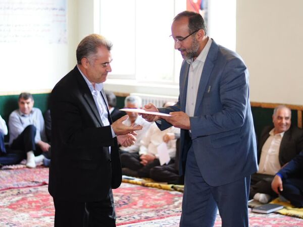 تجلیل از کشاورز نوآور پیشرو و پرسنل جهاد کشاورزی میاندوآب 