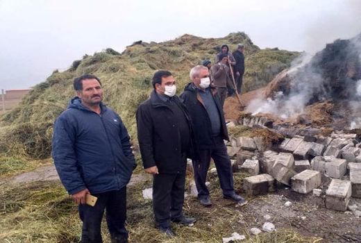  انبار علوفه دامداری 6 هزار رأسی در منطقه یکانات شهرستان مرند طعمه حریق شد