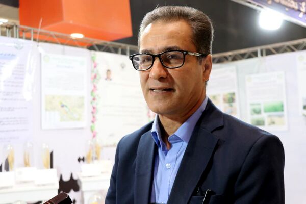 رونمایی از دستاوردهای مرکز تحقیقات کشاورزی فارس در هفته پژوهش