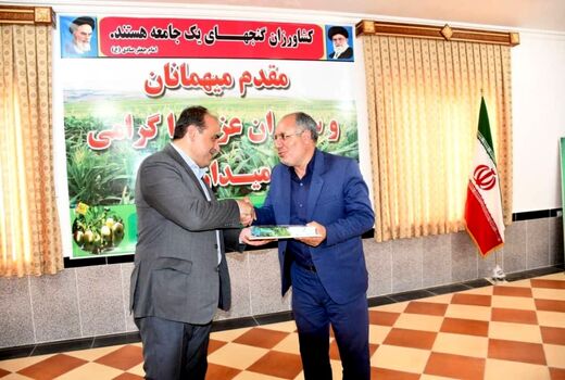 انتخاب مدیر جهادکشاورزی شهرستان اهر به عنوان مدیر نمونه ارتباط گستر استان آذربایجان شرقی توسط وزارت جهادکشاورزی