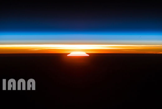 طلوع خورشید از ایستگاه فضایی بین‌المللی 
