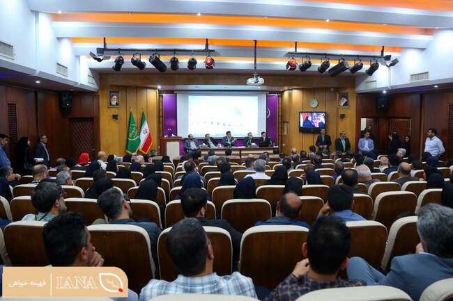 نشست صمیمانه دکتر علی تیموری معاون توسعه مدیریت و منابع وزارت جهاد کشاورزی و مدیران ارشد این معاونت با کارکنان وزارتخانه