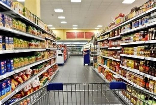 توزیع بیش از ۳۵ هزار تن کالای اساسی تنظیم بازاری به استان قزوین