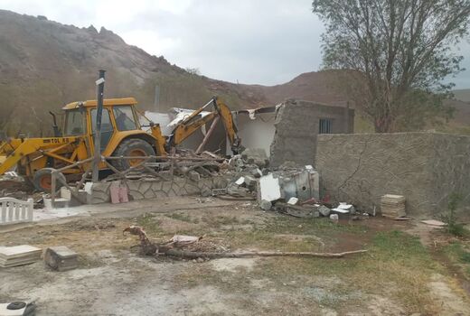 قلع و قمع 37 مورد از ساخت و سازهای غیرمجاز در آذربایجان شرقی