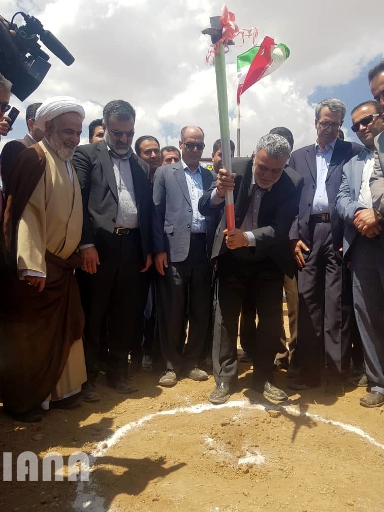 بازدید و بهره برداری پروژه های بخش کشاورزی در سفر وزیر جهاد کشاورزی به استان فارس