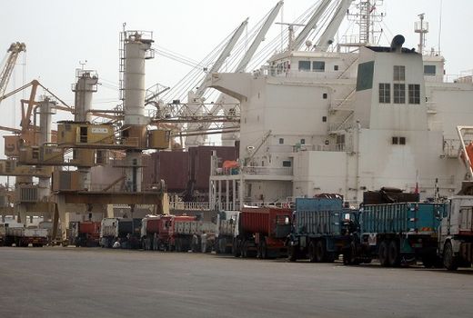 تخلیه بار ۲۵۴ کشتی کالای اساسی در هفت ماهه سال جاری