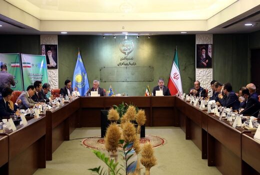 آمادگی ایران برای افزایش مبادلات تجاری با قزاقستان/ لغو ویزا برای تجار قزاقستان از 20 آبان